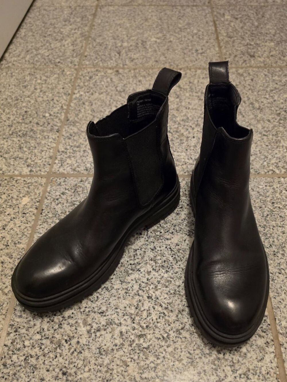 Steve Madden Black Leather Lug Sole Chelsea Boots Size 7M